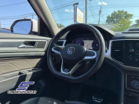 Used 2022 Volkswagen Atlas SEL R-Line image 27