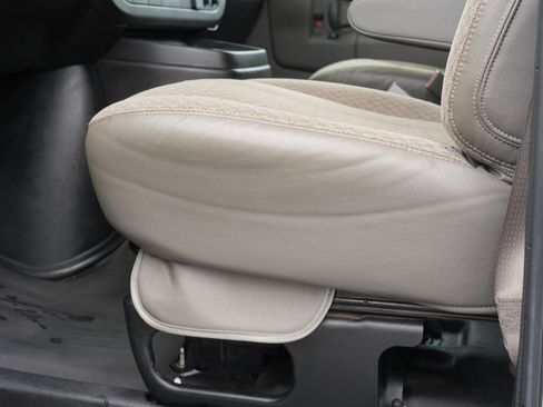 Used 2022 Chevrolet Express 3500 LS image 15