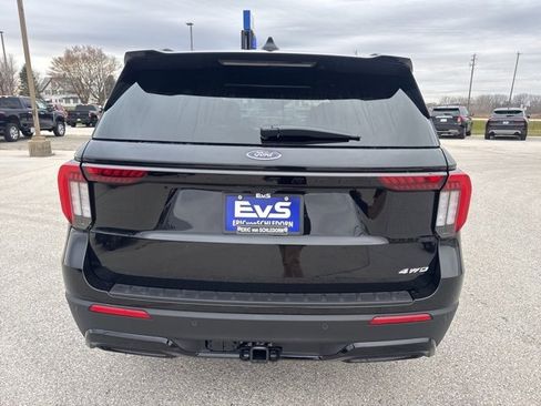 New 2026 Ford Explorer ST-Line w/ ST-Line Street Pack image 4