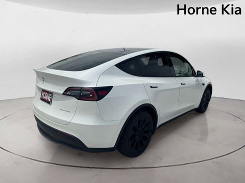 Used 2023 Tesla Model Y Long Range AWD/4WD image 4