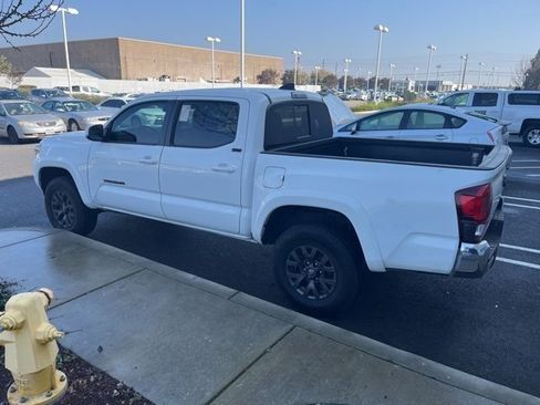 Used 2023 Toyota Tacoma SR5 w/ Black Out Package (TMS) image 8