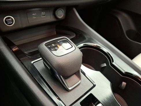 Used 2022 Nissan Rogue SV w/ SV Premium Package image 12