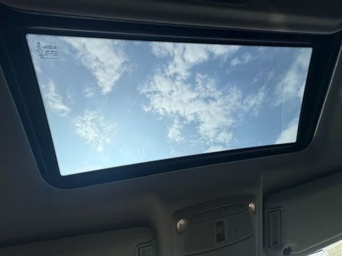 Used 2020 Nissan Armada SL w/ Premium Package image 22