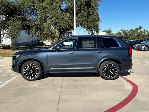 Used 2026 Volvo XC90 B5 Plus w/ Protection Package Premier AWD/4WD image 3