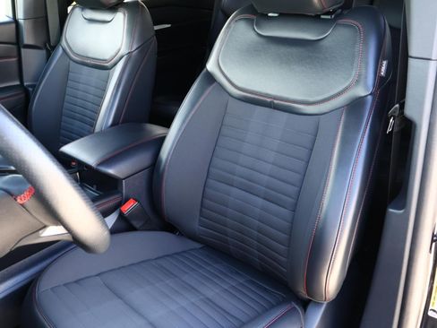 Used 2025 Ford Explorer ST-Line image 14