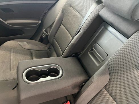 Used 2016 Volkswagen Golf S image 30