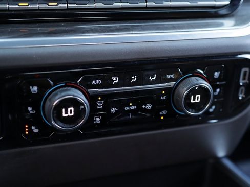 Used 2022 Chevrolet Silverado 1500 LTZ image 18