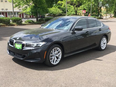 Used 2025 BMW 330i xDrive Sedan AWD/4WD image 11