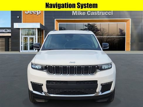 Used 2023 Jeep Grand Cherokee L Limited image 2