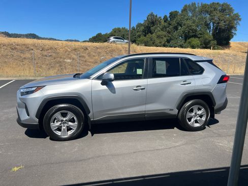 Certified 2025 Toyota RAV4 XLE AWD/4WD image 7