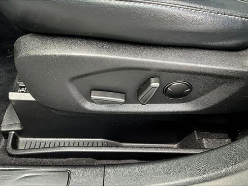 Used 2023 Ford Edge SEL image 35