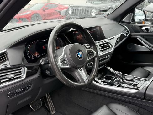 Used 2020 BMW X5 M50i w/ Executive Package image 2