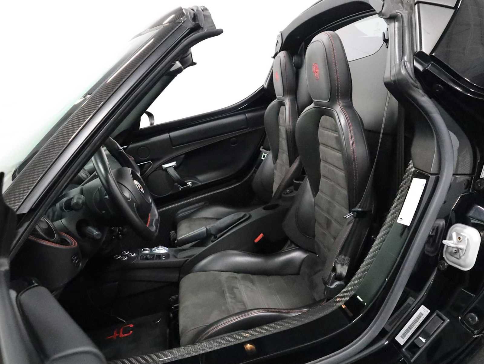Used 2016 Alfa Romeo 4C Spider RWD image 5