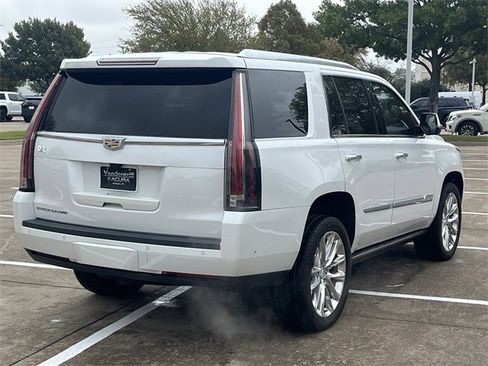 Used 2020 Cadillac Escalade Platinum image 4