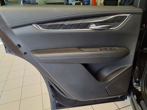 Certified 2022 Cadillac XT6 Premium Luxury w/ Technology Package image 18