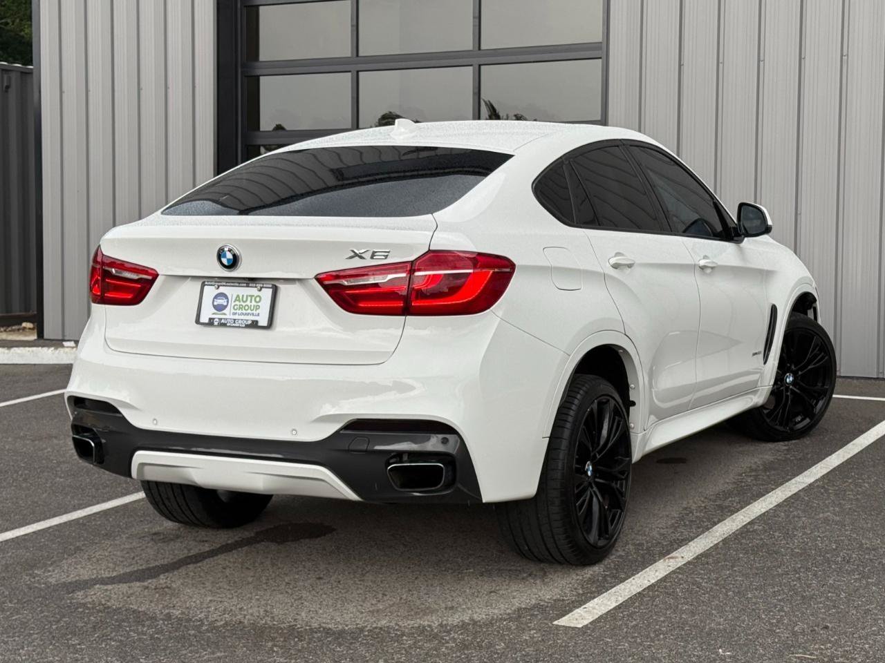 Used 2019 BMW X6 xDrive50i w/ M Sport Package AWD/4WD image 5