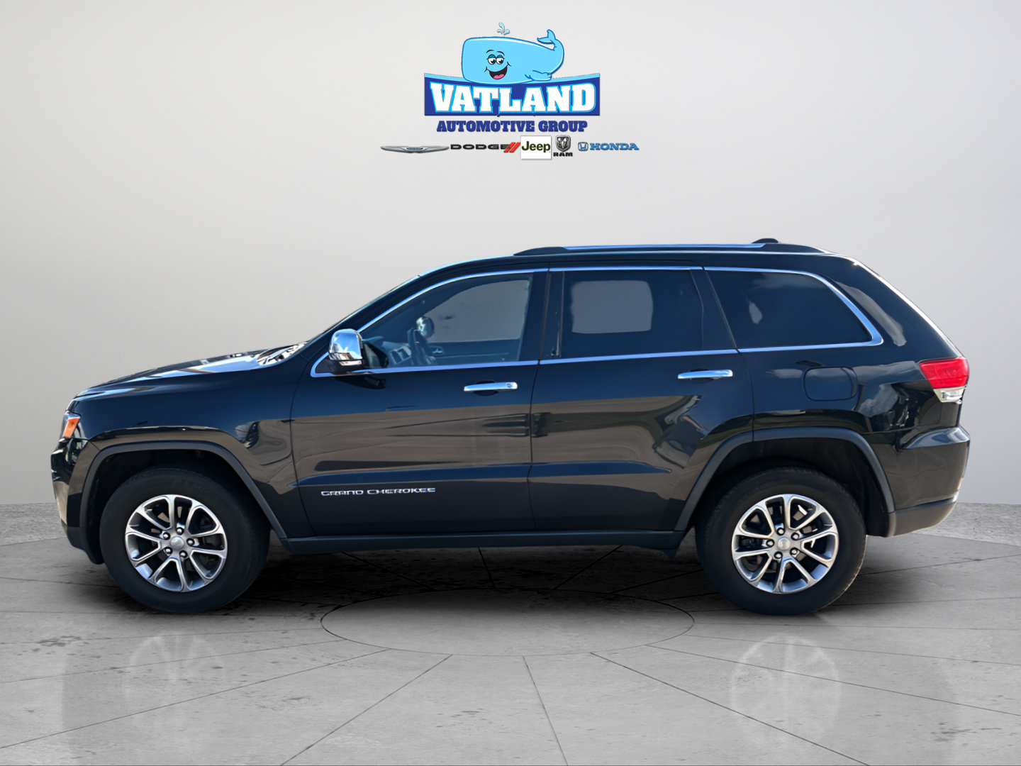 Used 2014 Jeep Grand Cherokee Limited w/ Luxury Group II AWD/4WD image 2