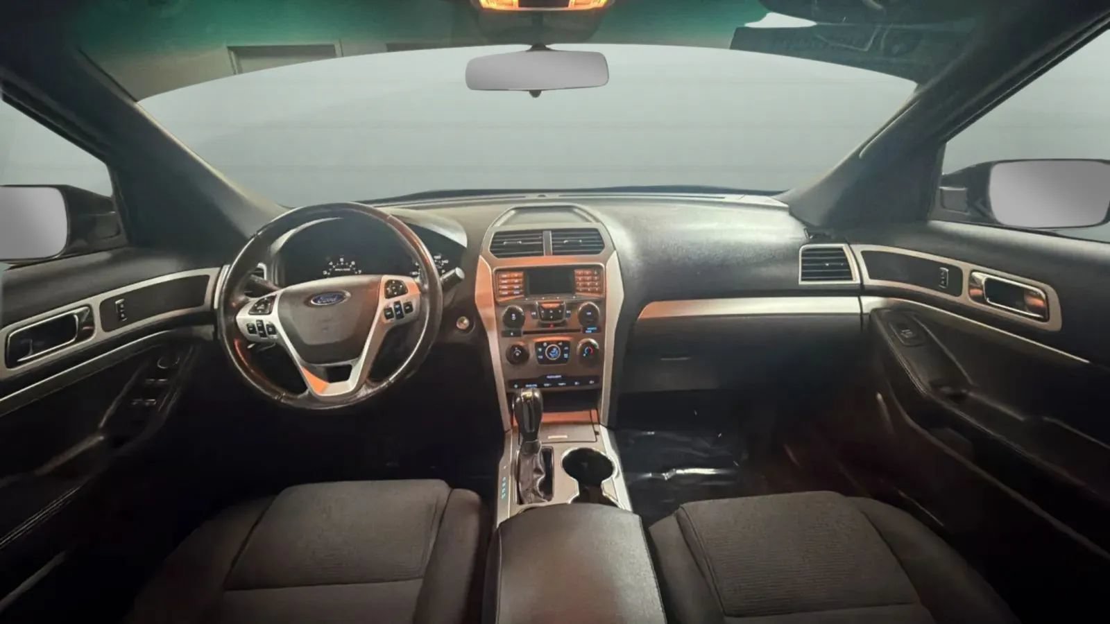 Used 2015 Ford Explorer XLT FWD image 9