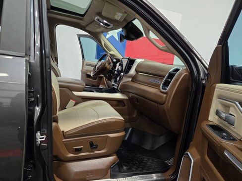 Used 2019 RAM 3500 Laramie AWD/4WD image 8