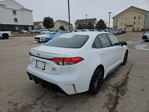 Certified 2026 Toyota Corolla SE w/ SE Premium Package image 5