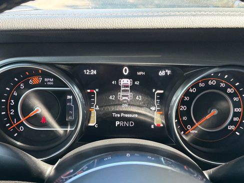Used 2020 Jeep Wrangler Unlimited Sahara AWD/4WD image 22