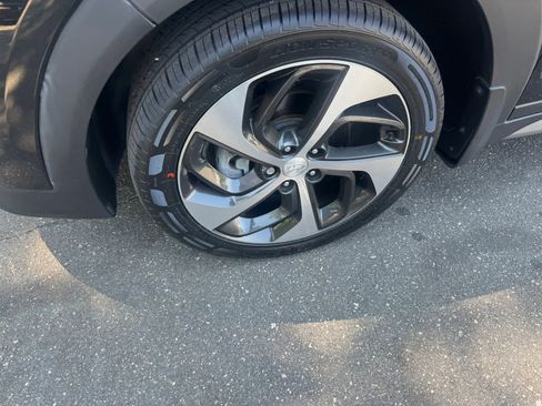 Used 2017 Hyundai Tucson Limited FWD image 11