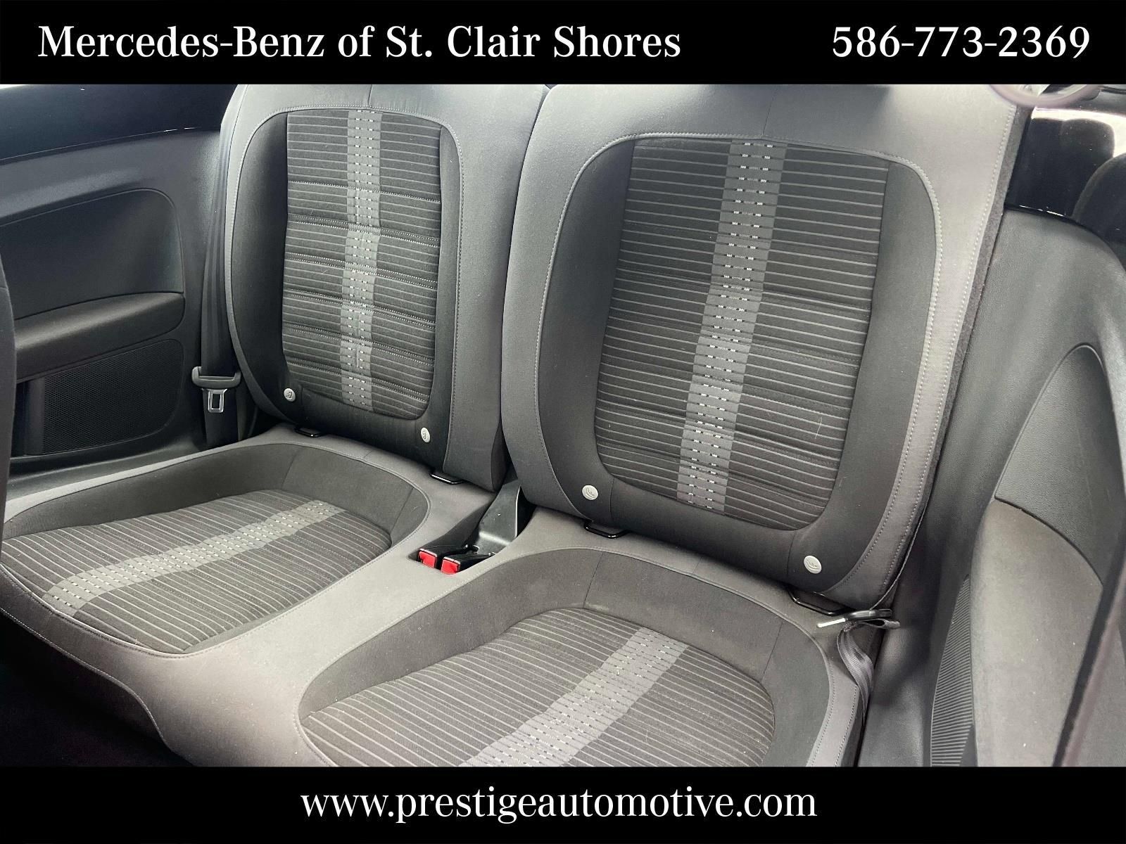 Used 2013 Volkswagen Beetle 2.0T FWD image 19