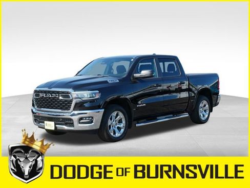 Used 2025 RAM 1500 Big Horn AWD/4WD image 3