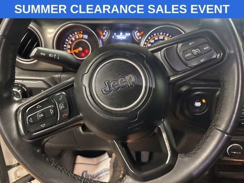 Used 2023 Jeep Gladiator Sport AWD/4WD image 9