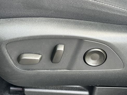 Used 2024 Chevrolet Traverse LT AWD/4WD image 15