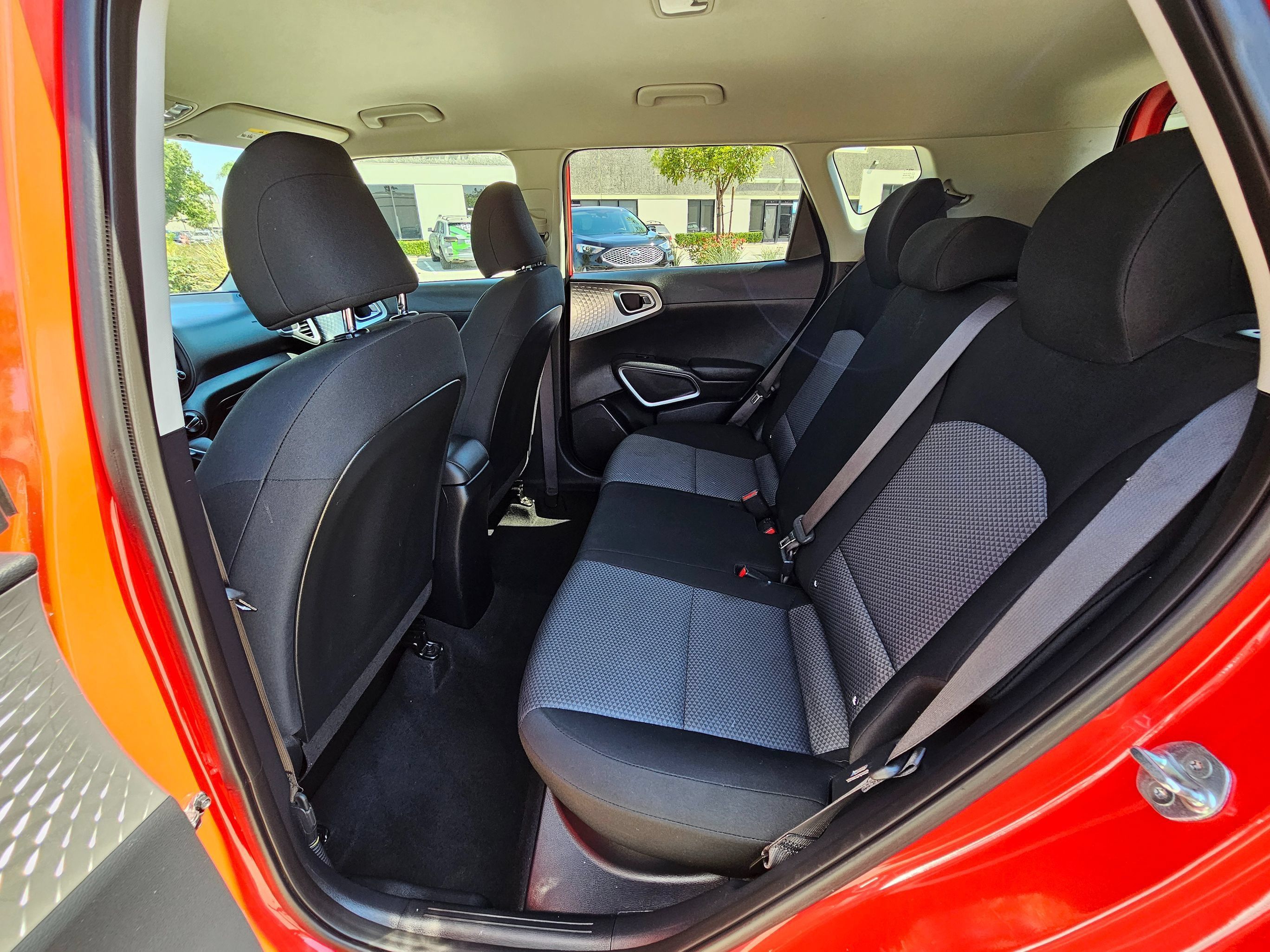 Used 2023 Kia Soul LX w/ Option Group 015 FWD image 18