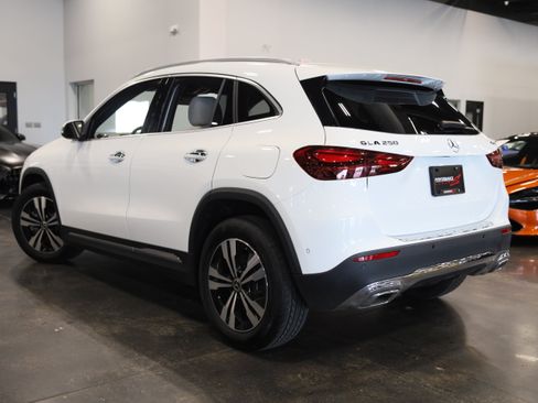 Used 2024 Mercedes-Benz GLA 250 4MATIC image 4