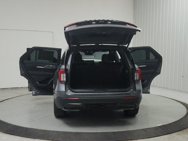 Used 2025 Ford Explorer ST-Line w/ Premium Package RWD image 15
