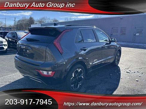 Used 2025 Kia Niro Wind w/ Wind Preserve Package FWD image 6