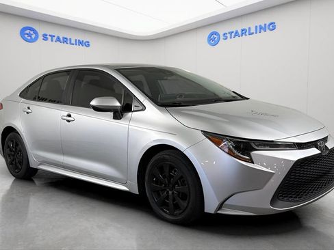Used 2020 Toyota Corolla LE FWD image 13
