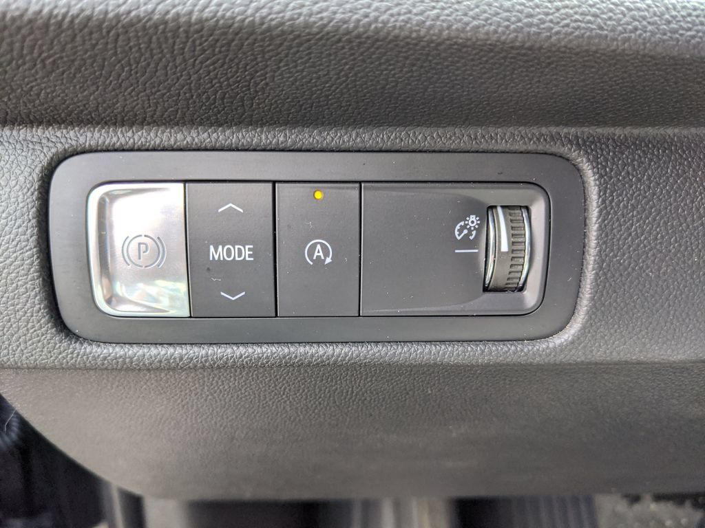 Used 2025 Chevrolet Traverse High Country FWD image 12