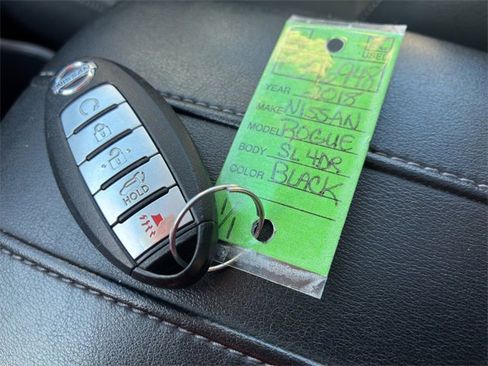 Used 2018 Nissan Rogue SL w/ Premium Package image 23