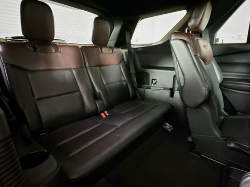 Certified 2021 Ford Explorer Platinum w/ Equipment Group 601A image 32