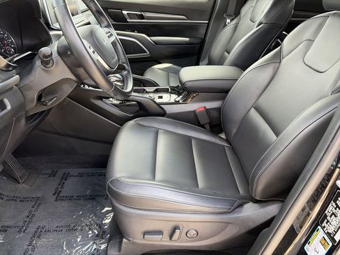 Used 2022 Kia Telluride S FWD image 32