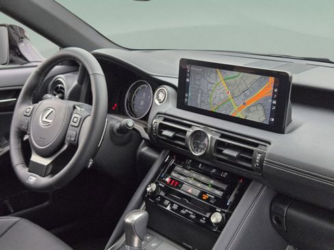 Used 2025 Lexus IS 350 F Sport RWD image 10