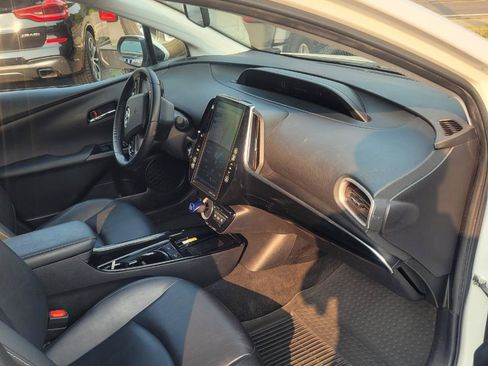 Used 2022 Toyota Prius Prime XLE FWD image 25