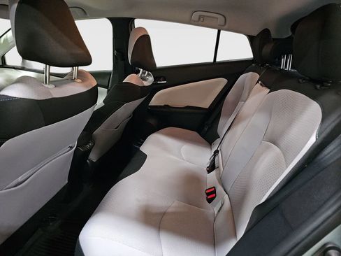 Certified 2021 Toyota Prius LE image 19