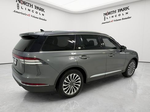 Used 2024 Lincoln Aviator Reserve w/ Elements Package Plus RWD image 5