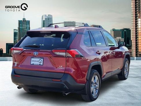 Used 2024 Toyota RAV4 LE image 5