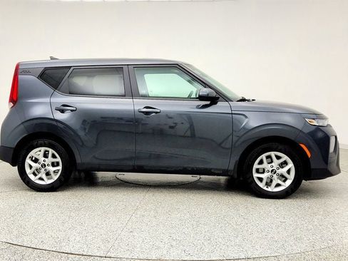 Used 2020 Kia Soul S FWD image 4