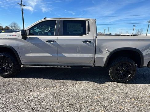 New 2026 Chevrolet Silverado 1500 ZR2 image 8