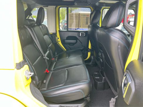 Used 2023 Jeep Wrangler Unlimited Rubicon 4xe w/ Safety Group AWD/4WD image 25