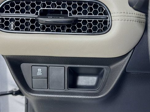 Used 2024 Honda HR-V LX image 11