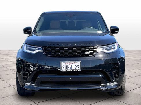Used 2025 Land Rover Discovery Dynamic SE AWD/4WD image 3
