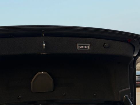 Used 2017 BMW 750i xDrive 750i xDrive image 51